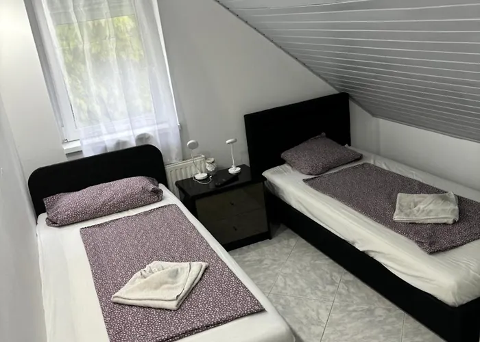 Lunczer Vendeghaz 3* Кёрёшхедь